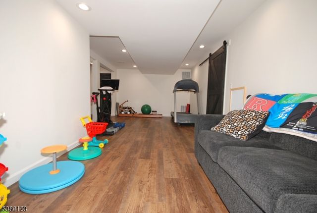 32 Peterson Rd, Hillsborough Twp., NJ 08844