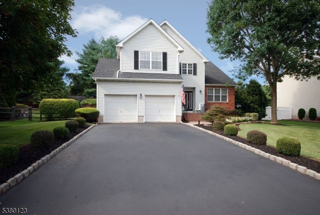 32 Peterson Rd, Hillsborough Twp., NJ 08844