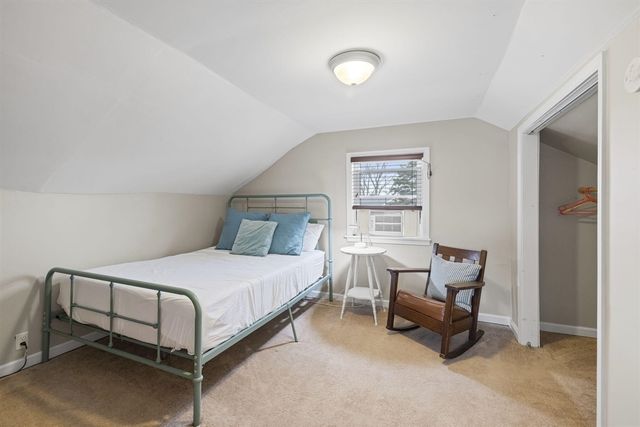 607 Sherwood Avenue, Three Oaks, MI 49128