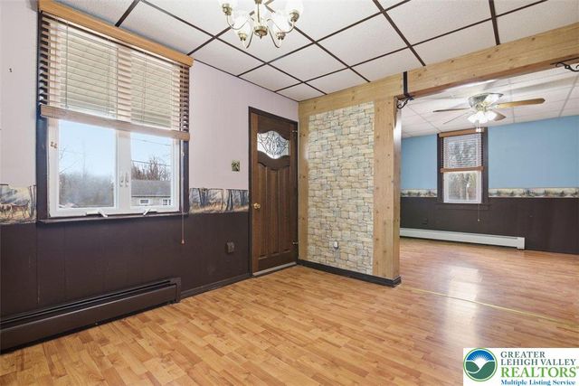 286 Oak Road, Washington Twp, PA 18013