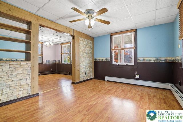 286 Oak Road, Washington Twp, PA 18013