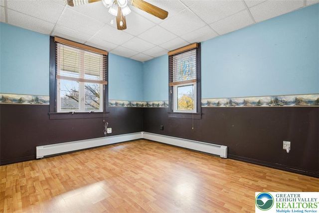 286 Oak Road, Washington Twp, PA 18013