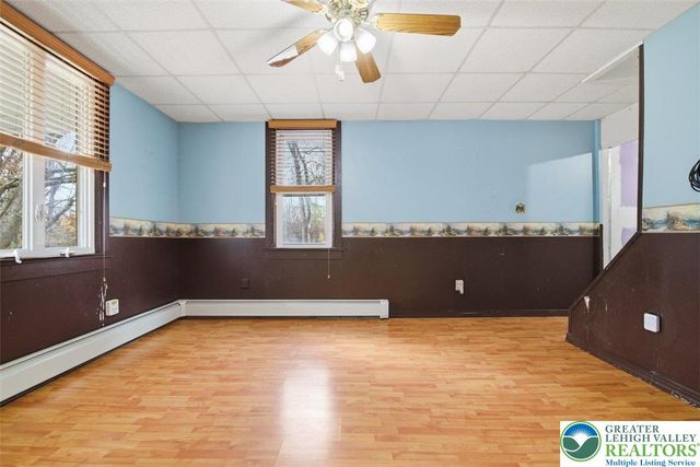 286 Oak Road, Washington Twp, PA 18013