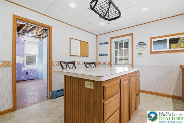 286 Oak Road, Washington Twp, PA 18013