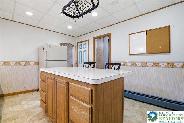 286 Oak Road, Washington Twp, PA 18013