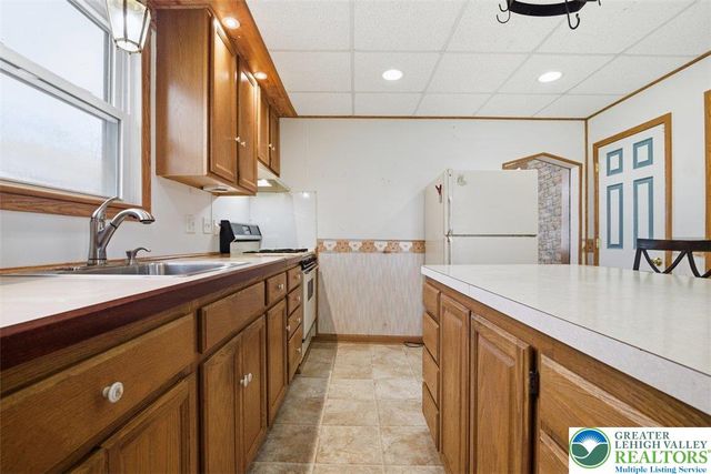 286 Oak Road, Washington Twp, PA 18013