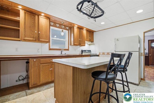 286 Oak Road, Washington Twp, PA 18013