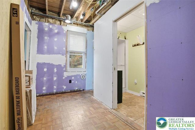 286 Oak Road, Washington Twp, PA 18013