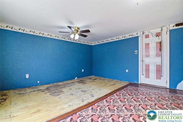 286 Oak Road, Washington Twp, PA 18013