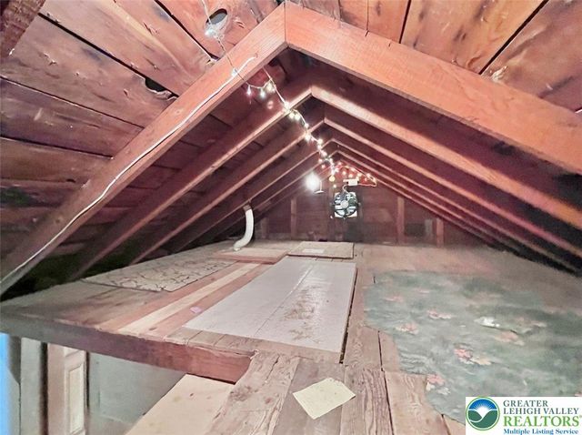 286 Oak Road, Washington Twp, PA 18013