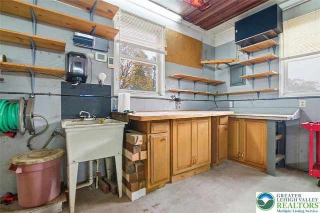 286 Oak Road, Washington Twp, PA 18013