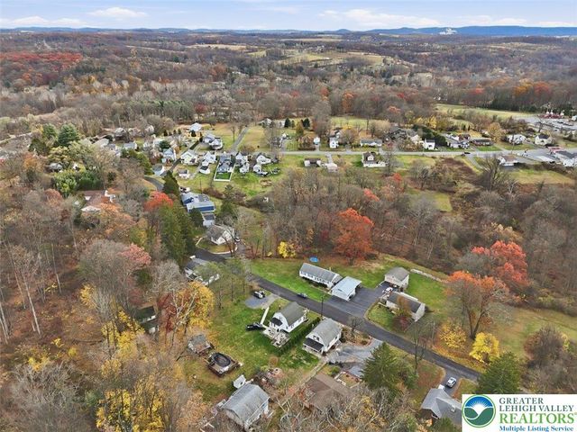 286 Oak Road, Washington Twp, PA 18013