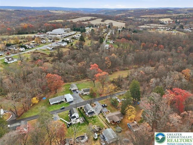 286 Oak Road, Washington Twp, PA 18013