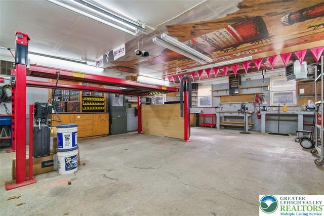 286 Oak Road, Washington Twp, PA 18013