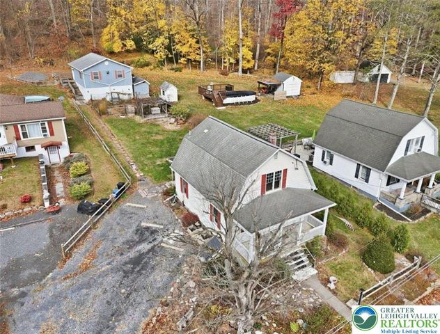 286 Oak Road, Washington Twp, PA 18013