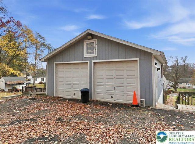 286 Oak Road, Washington Twp, PA 18013