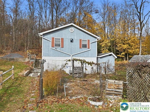 286 Oak Road, Washington Twp, PA 18013