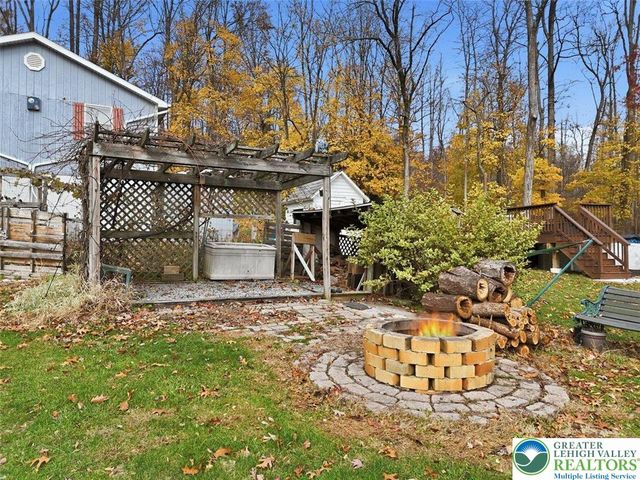 286 Oak Road, Washington Twp, PA 18013