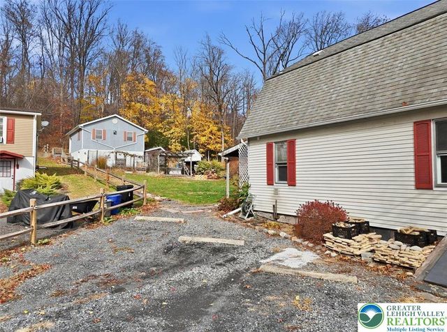 286 Oak Road, Washington Twp, PA 18013