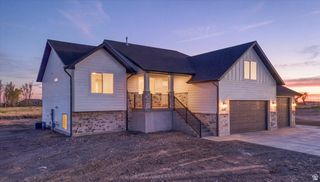 5055 W 10100 N #4, Elwood, UT 84337