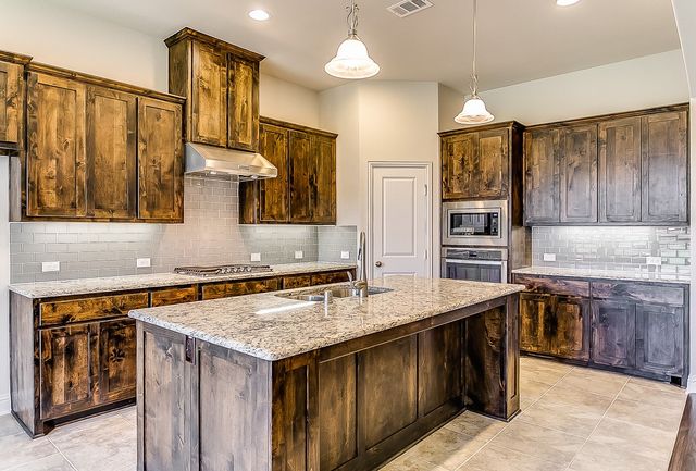 3021 Avondale, The Colony, TX 75056
