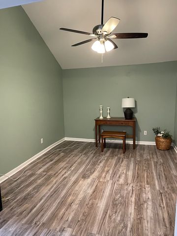 101 Foxrun, Dothan, AL 36303