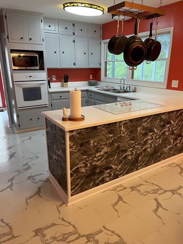 101 Foxrun, Dothan, AL 36303