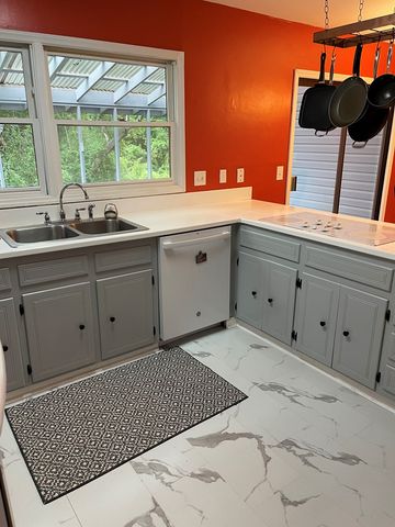 101 Foxrun, Dothan, AL 36303