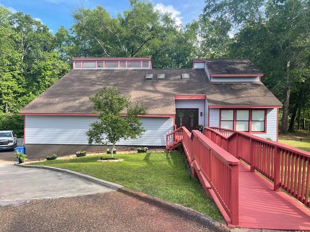 101 Foxrun, Dothan, AL 36303