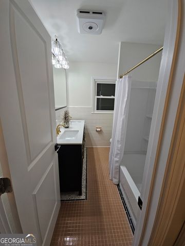 3248 Hilltop Circle, Gainesville, GA 30506