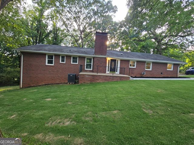 3248 Hilltop Circle, Gainesville, GA 30506