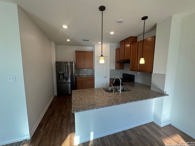 3218 COMANCHE XING, San Antonio, TX 78224
