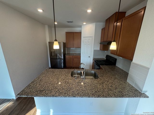 3218 COMANCHE XING, San Antonio, TX 78224