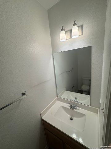3218 COMANCHE XING, San Antonio, TX 78224
