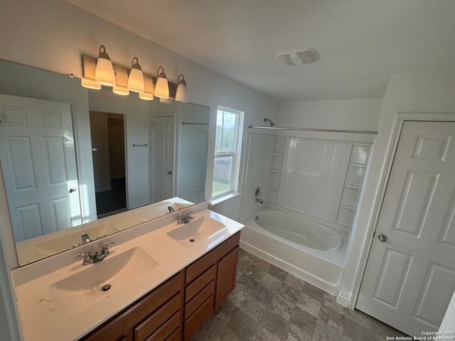 3218 COMANCHE XING, San Antonio, TX 78224