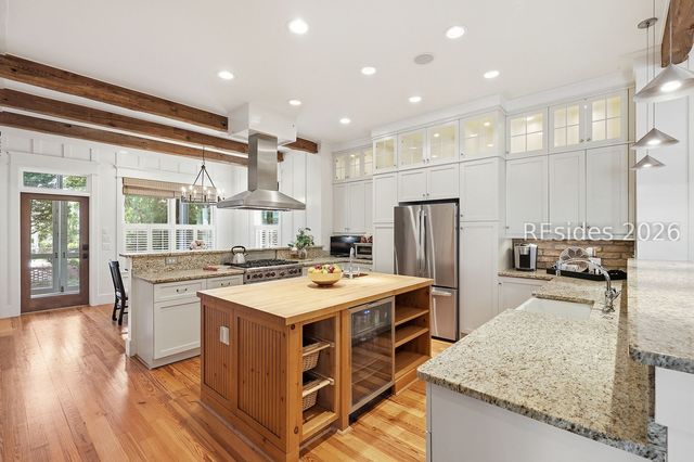 1708 King St, Beaufort, SC 29902