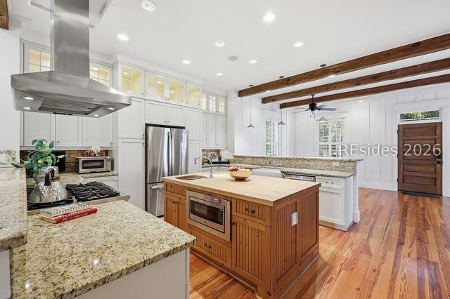 1708 King St, Beaufort, SC 29902