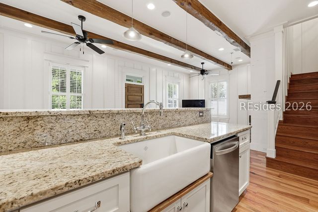 1708 King St, Beaufort, SC 29902