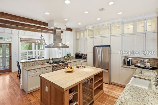 1708 King St, Beaufort, SC 29902