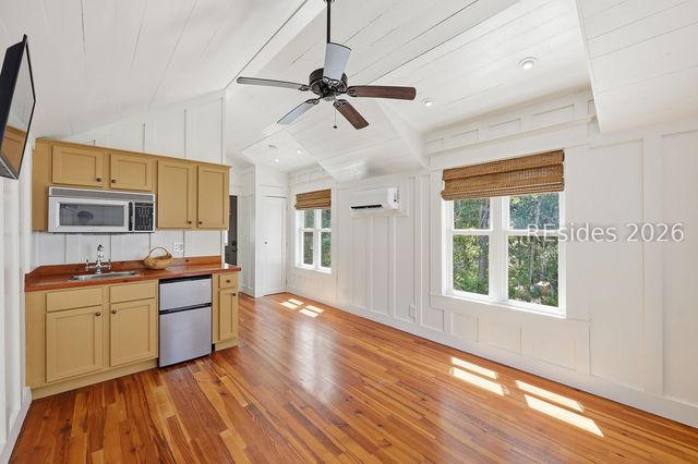 1708 King St, Beaufort, SC 29902