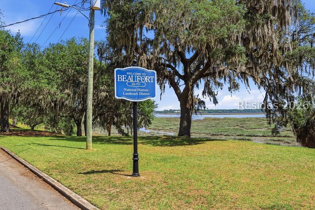 1708 King St, Beaufort, SC 29902