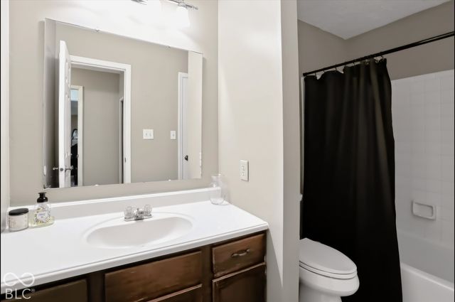 7670 Eagle Valley Pass, Indianapolis, IN 46214