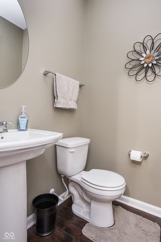 725 Bracknell Drive, Avon, IN 46123