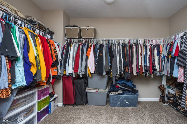 725 Bracknell Drive, Avon, IN 46123