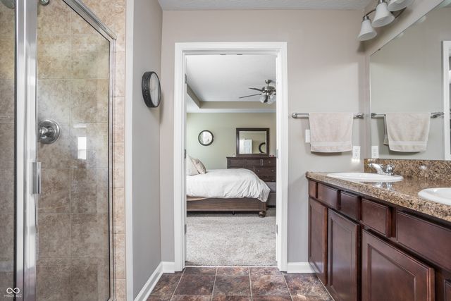 725 Bracknell Drive, Avon, IN 46123