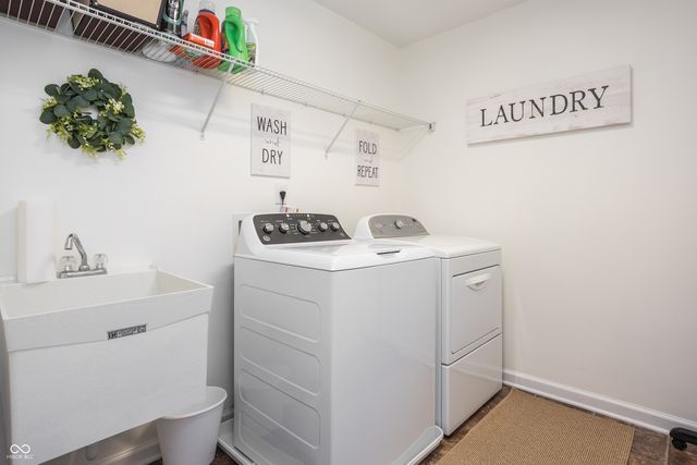 725 Bracknell Drive, Avon, IN 46123