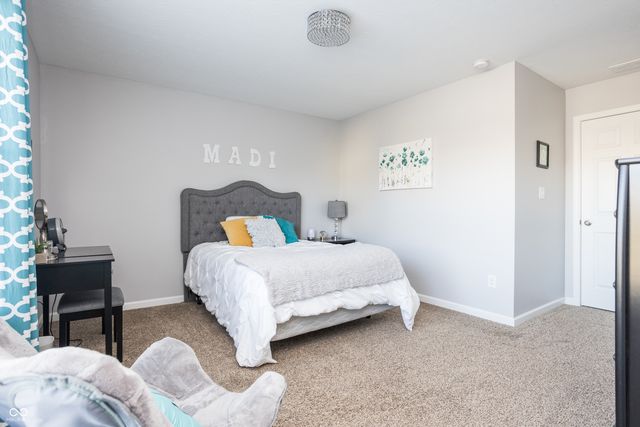 725 Bracknell Drive, Avon, IN 46123