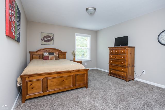 725 Bracknell Drive, Avon, IN 46123