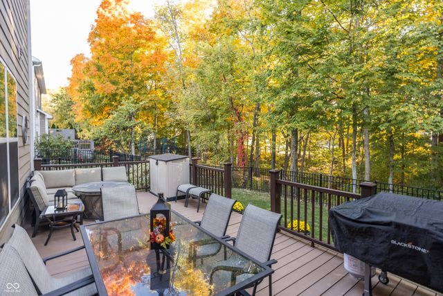 725 Bracknell Drive, Avon, IN 46123