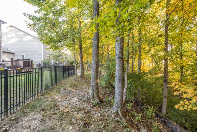 725 Bracknell Drive, Avon, IN 46123